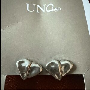 Uno de 50 Silver Heart Stud Earrings NWT